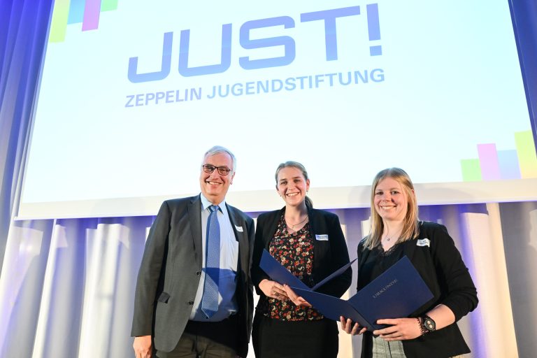 Zeppelin GmbH: Jugendförderpreisverleihung  in Friedrichshafen